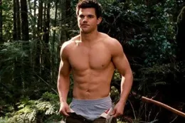 5 Times Bella Swan Did Not Kiss Jacob Black