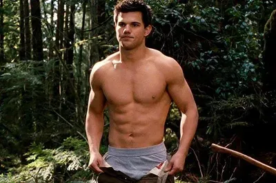 5 Times Bella Swan Did Not Kiss Jacob Black