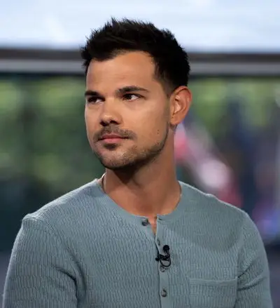 Josh Hutcherson Baby Daddy