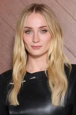 Sophie Turner: Sansa Stark: Queen in the North