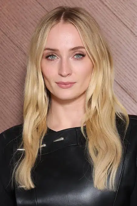 Sophie Turner: Sansa Stark: Queen in the North