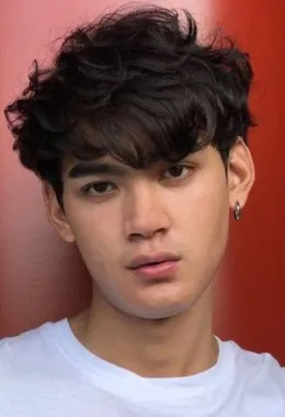 Gun Nakharin Phanwong