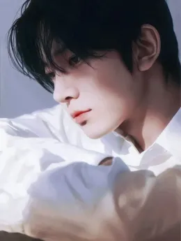 HEESEUNG ᅠ𝄒 HE'S YOUR FIRST LOVE AND HE'S YOUR BESTFRIEND BROTHER ')