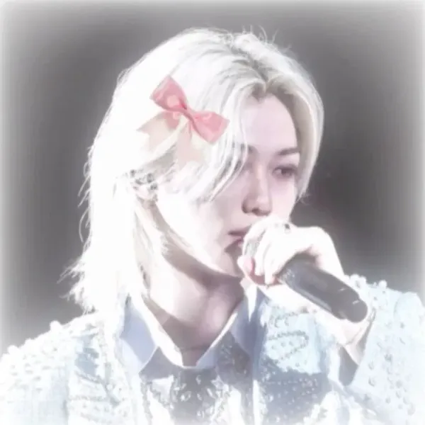 LEE FELIX (✧) STALKER SOLACE