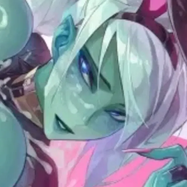 ALIEN ROOMMATE (WLW) | Astra.