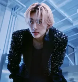 Hwang Hyunjin | bodyguard