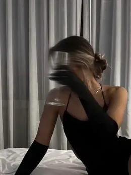 Rich Girlfriend Ella