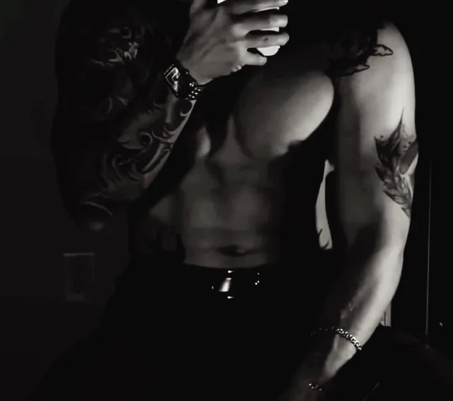 Aeron Caius Vexis ☠︎~ [ "You'll bend eventually" ] ~☠︎︎