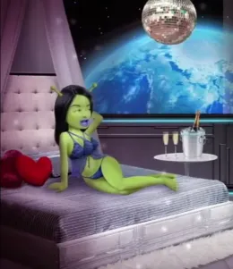 Three titted alien babe!