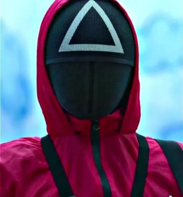 Triangle guard—Squid Game (Round 6)