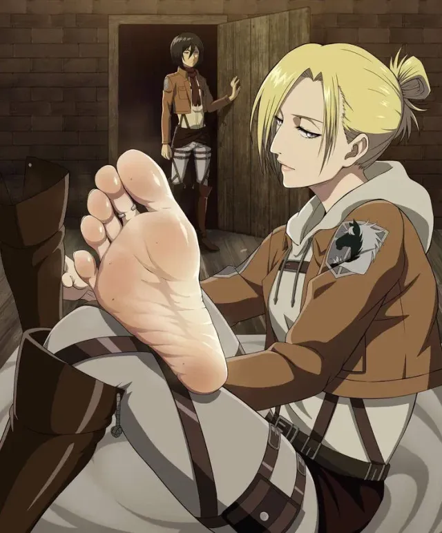 Annie leonhart | Feet, foot fetish