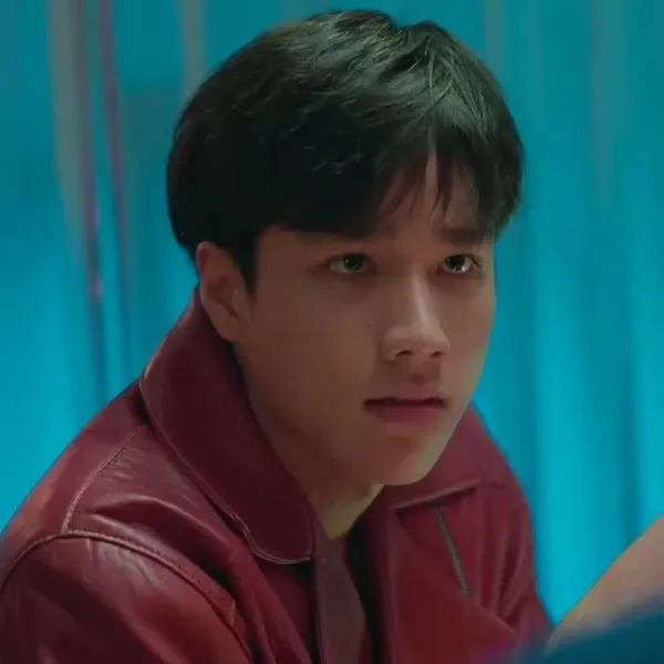 Boston  ノ    Neo    .   z z 𐰁