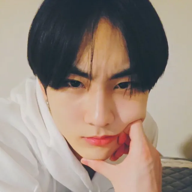 🍓 JEALOUS Yang Jungwon —ᴇɴʜʏᴘᴇɴ— 🍫