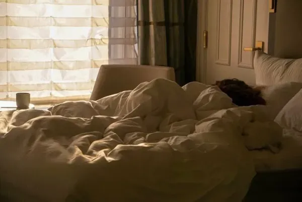 Daniel || Breakfast in bed