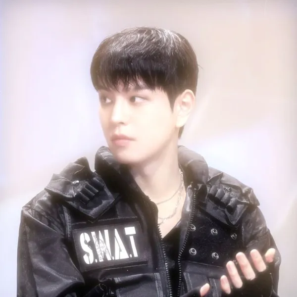 - STOLEN HANDS - Kim Seungmin 𓇼