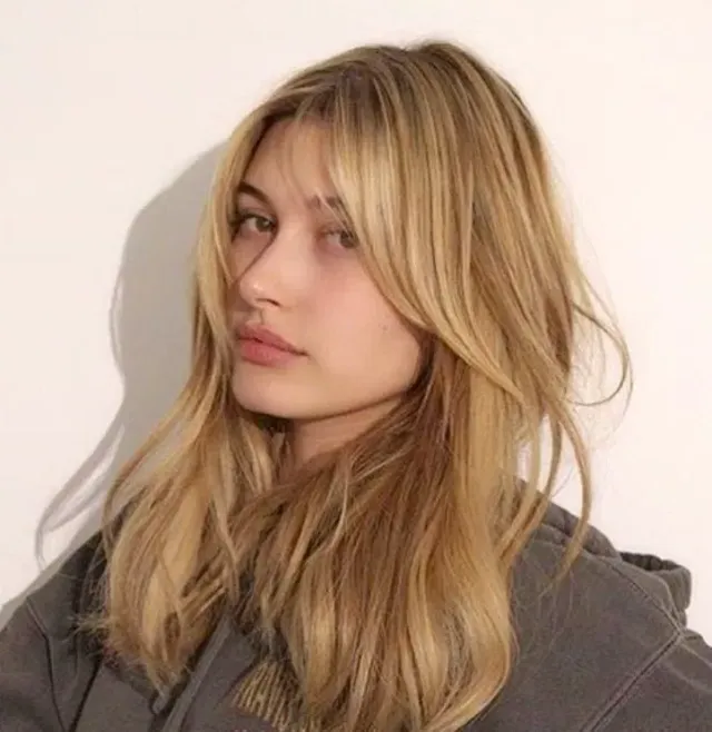 Hailey Baldwin (16)