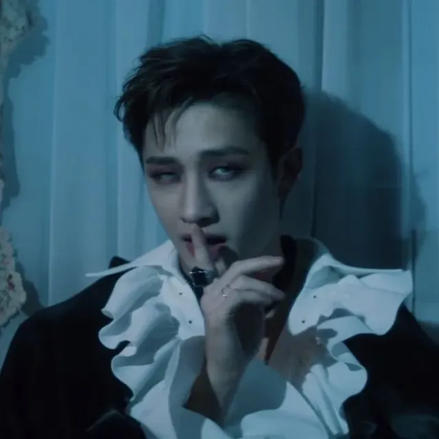 Bang Chan | vampire seduction