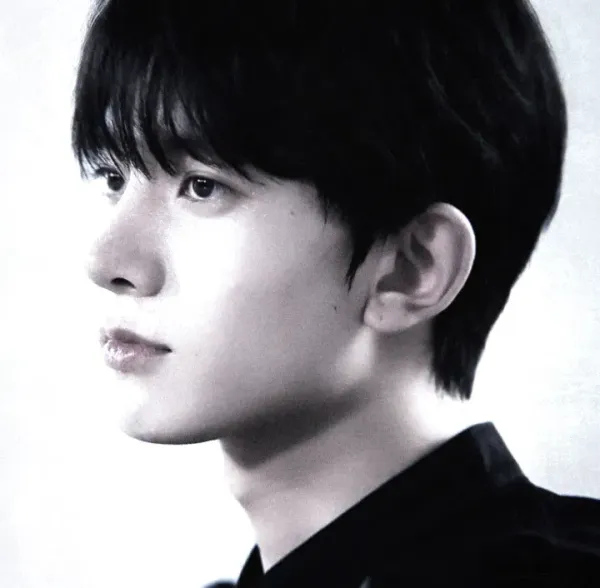 Lee Hee Seung + Young vampire.