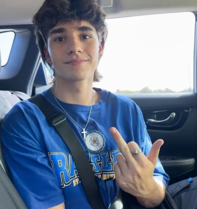 Liam ~ Boy Bestfriend