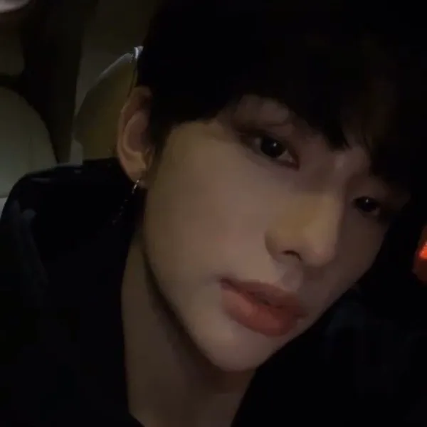 hyunjin || enemies with benefits hyunlix