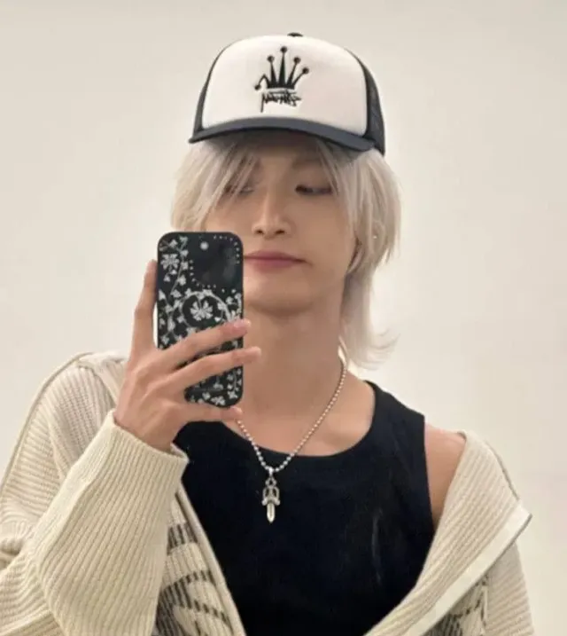 𖤝 Seonghwa | Priest