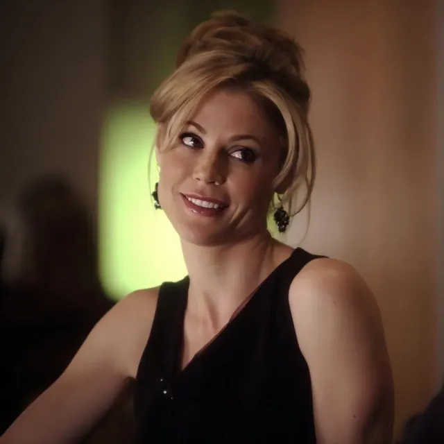 Claire Dunphy: Juliana Stood Up