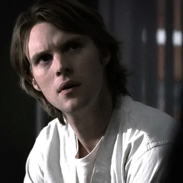 Robert Chase | i am not gay! (User deny)