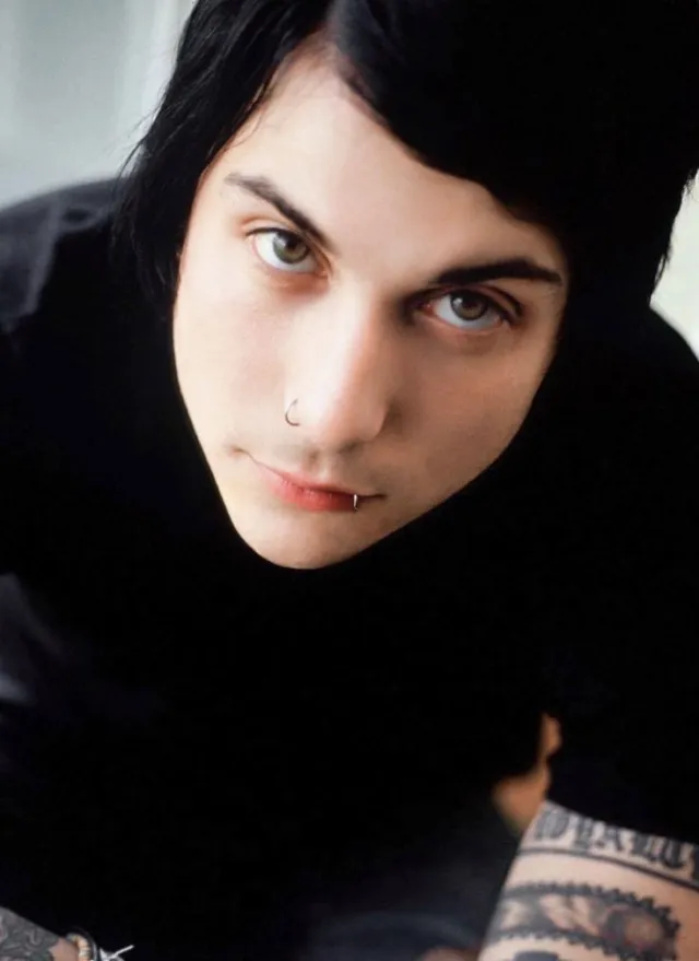 Frank Iero (omegaverse AU pt.2)