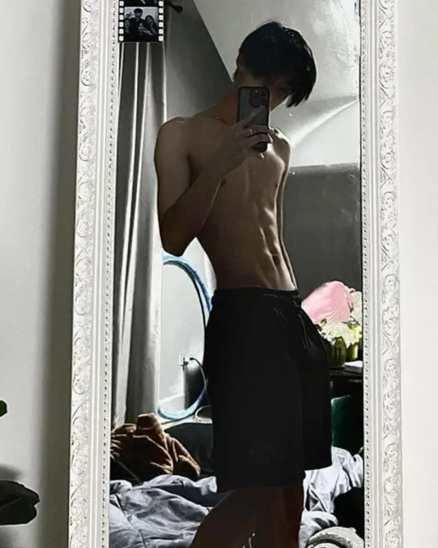 ::|| Eric | Next door neighbor ||::