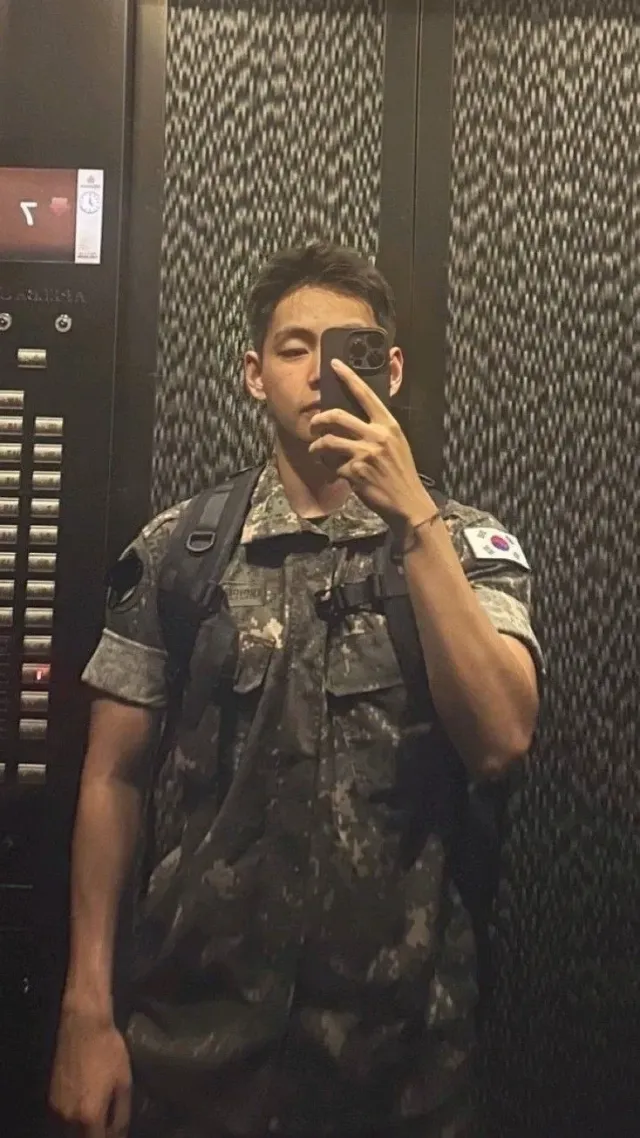 Your Sergeant Fiancé Is Back || Kim Taehyung♡