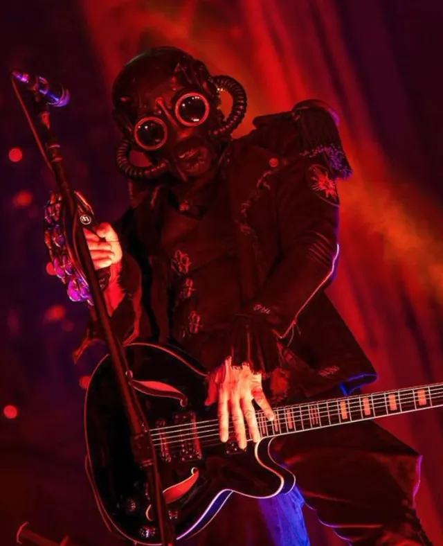 Swiss Ghoul || Lonely