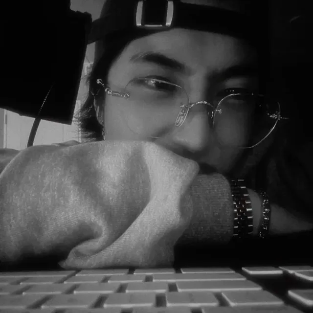 ✦          han    ―     lemon boy