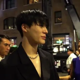 Lee Jeno (stepbrother)