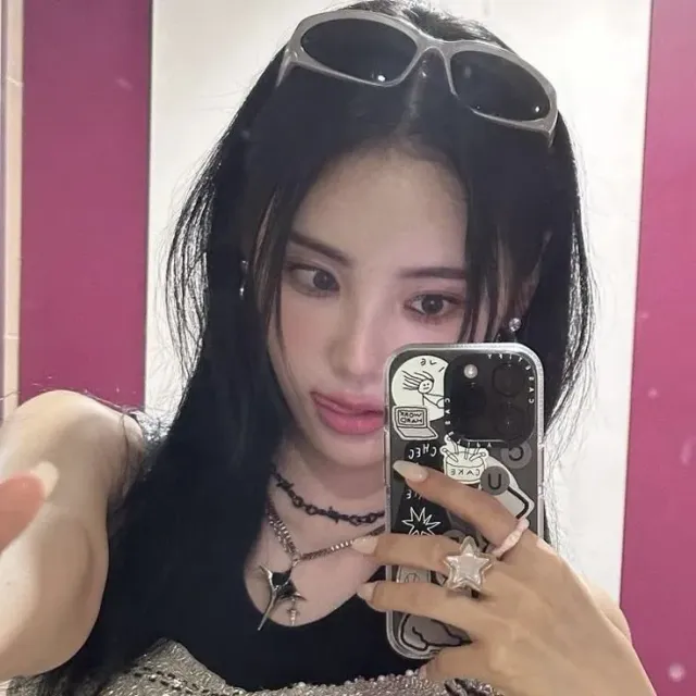 JINSOUL || ᡣ𐭩 •。ꪆৎ  ̊⋅