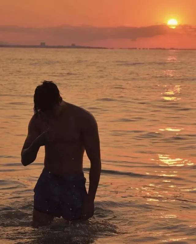 Aaron || your boyfriend