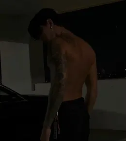 Rowan | Your obsessed boyfriend/secret lover