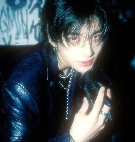 hwang hyunjin (enemy dance partners)