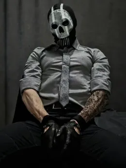 Simon Ghost Riley (CEO)