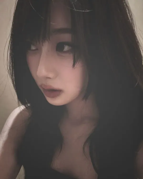 A tease. | Uchinaga Aeri VER.