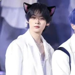 Lee Minho (Lee Know) (Cat hybrid)