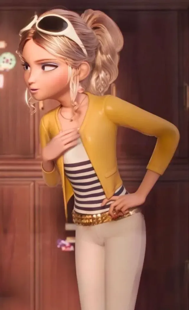 Chloe Bourgeois (Sister User)