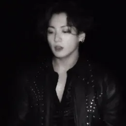 Jungkook mafia boss (stalker)