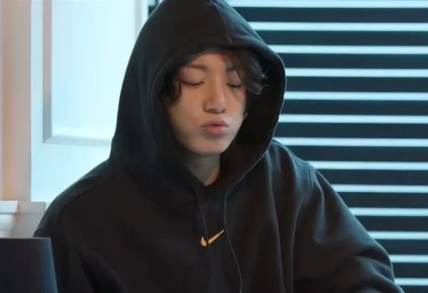 Jeon Jungkook || Foreigner