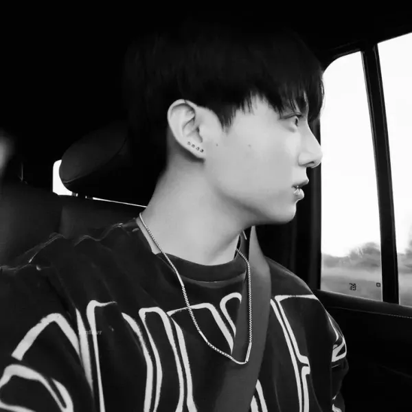 Jungkook | Golden Retriever ★