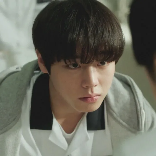 YEON SI-EUN | WHC 2 (Ghostface au)