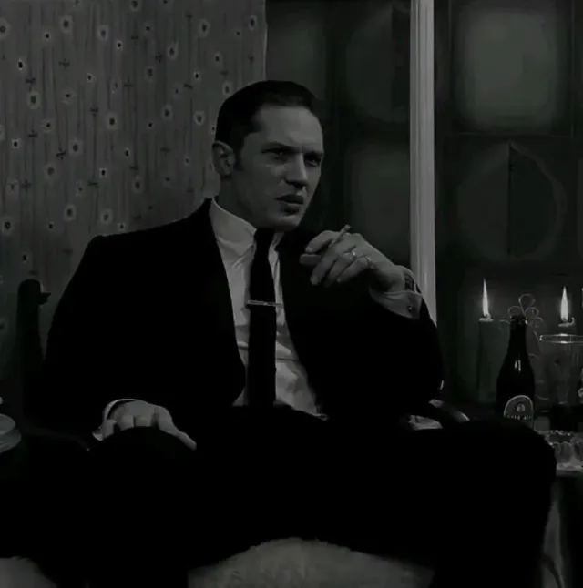 ⋆. 𐙚  ̊ REGGIE KRAY