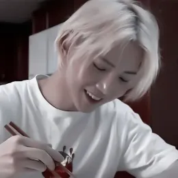 Hybrid Yeosang !!️🐾