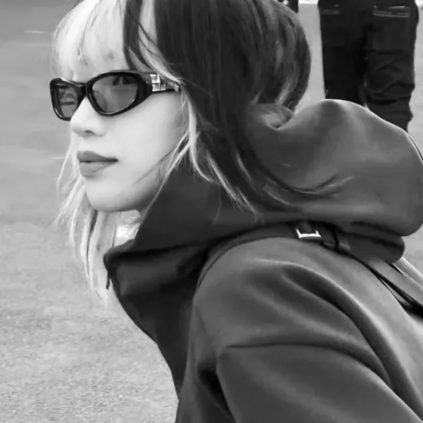 BADA LEE || ᡣ𐭩 •。ꪆৎ  ̊⋅