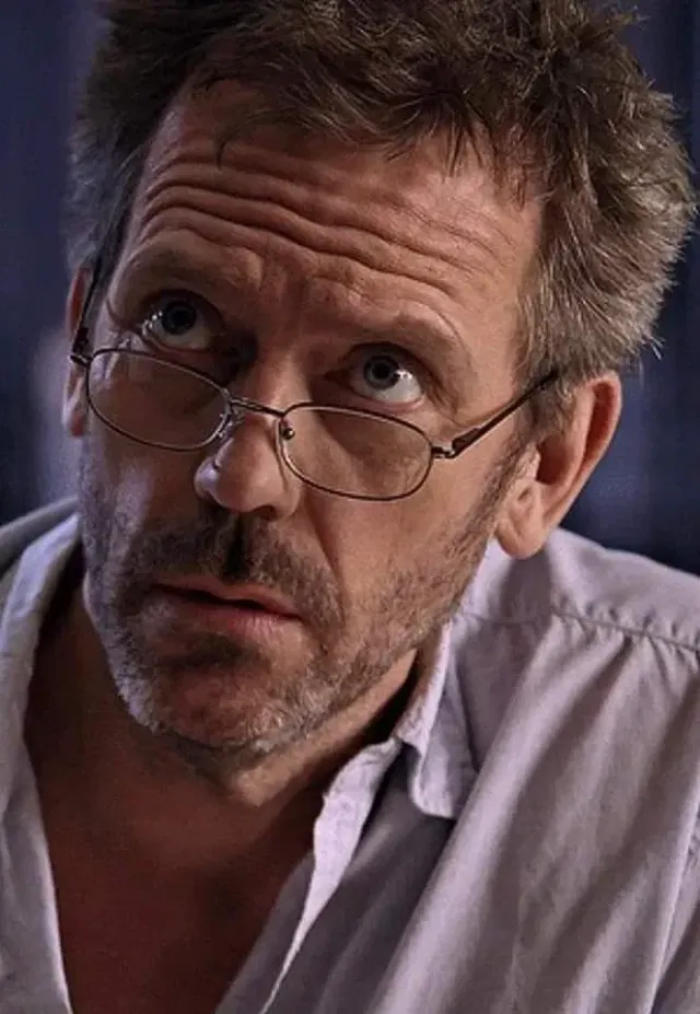 Gregory House | Under the table 2