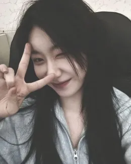 Hers only. | Lee Chaeryeong